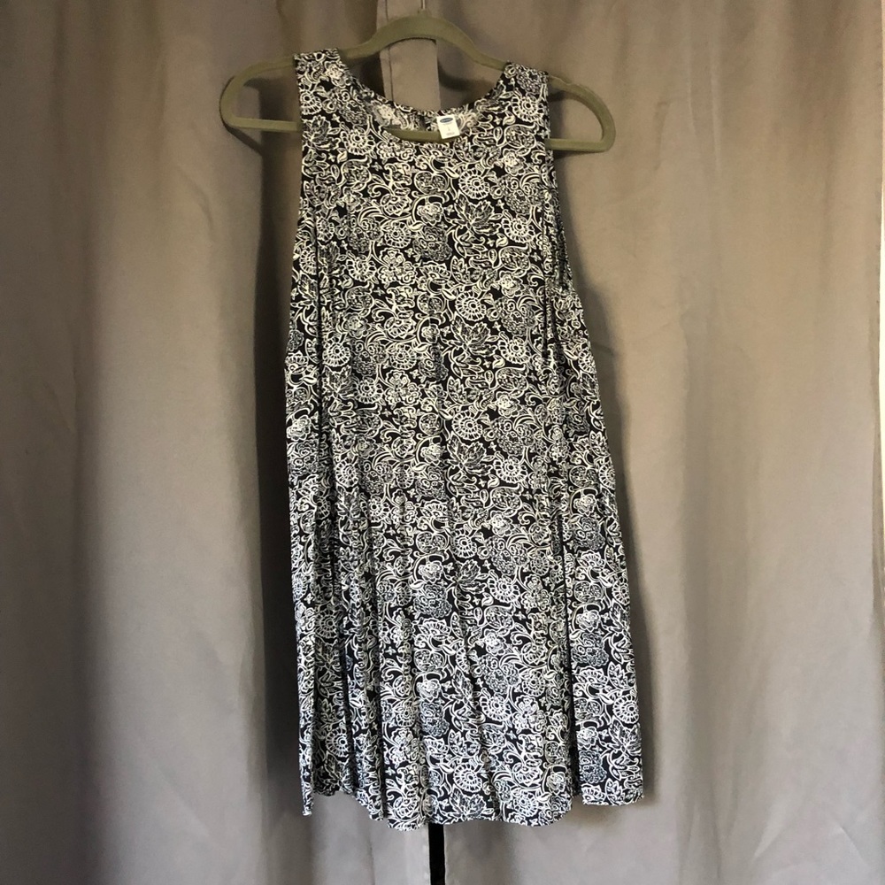 Old navy black and white dress
